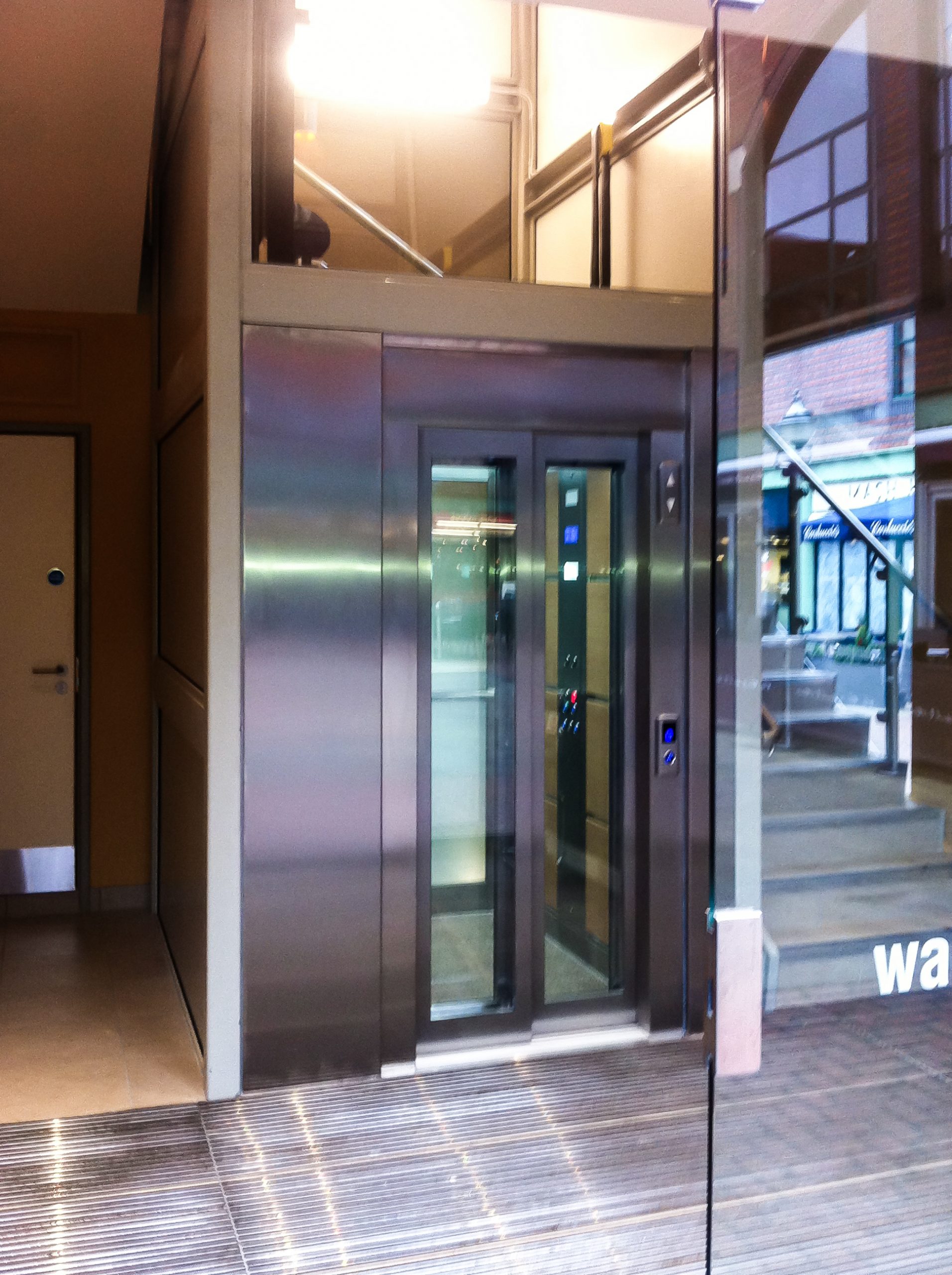 https://doppler.gr/wp-content/uploads/2026/04/17.Wagamama-lobby-scaled.jpg